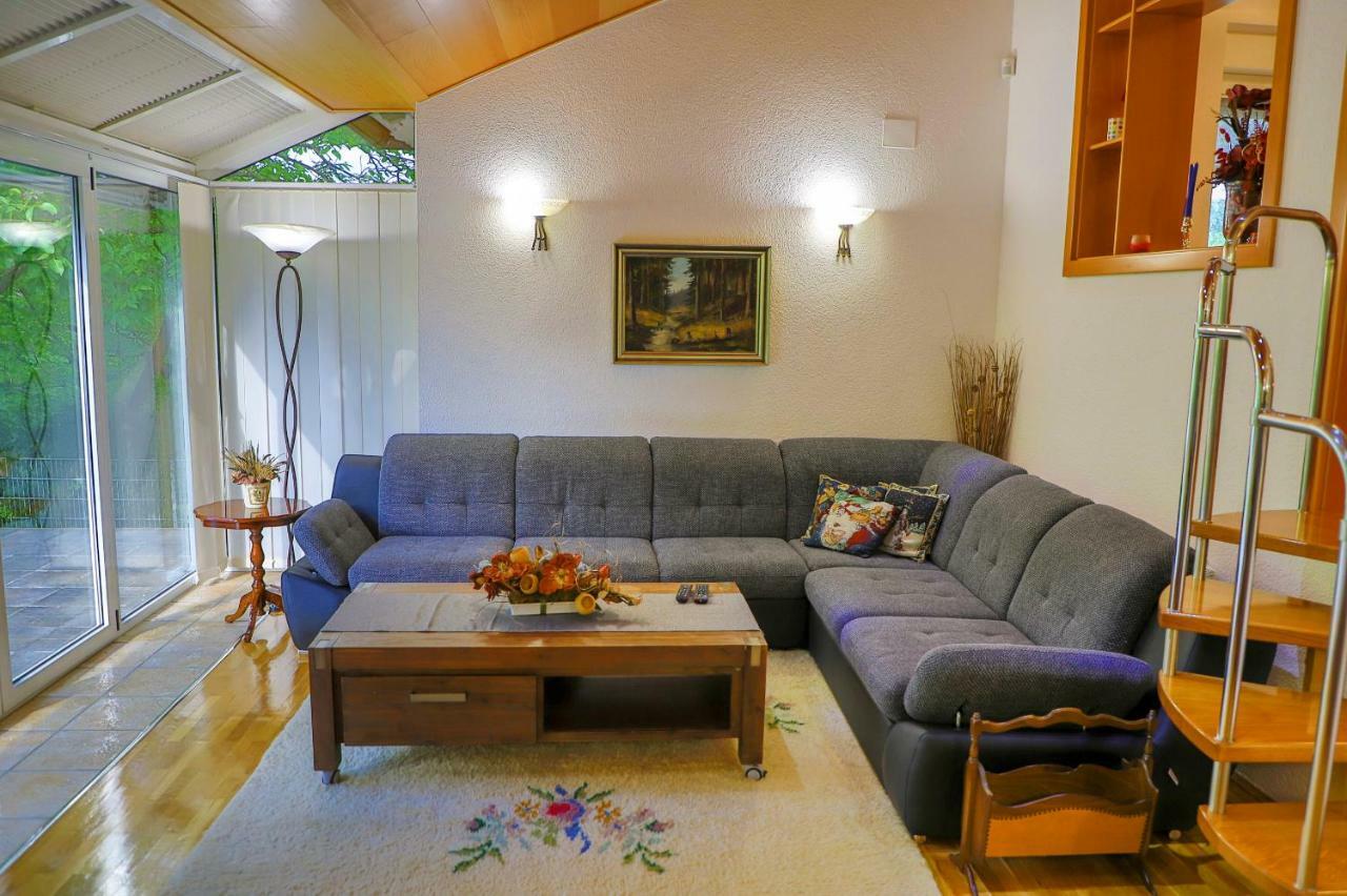 Holiday Home Villa Sara Bihać Buitenkant foto