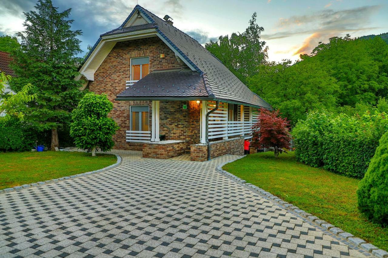 Holiday Home Villa Sara Bihać Buitenkant foto