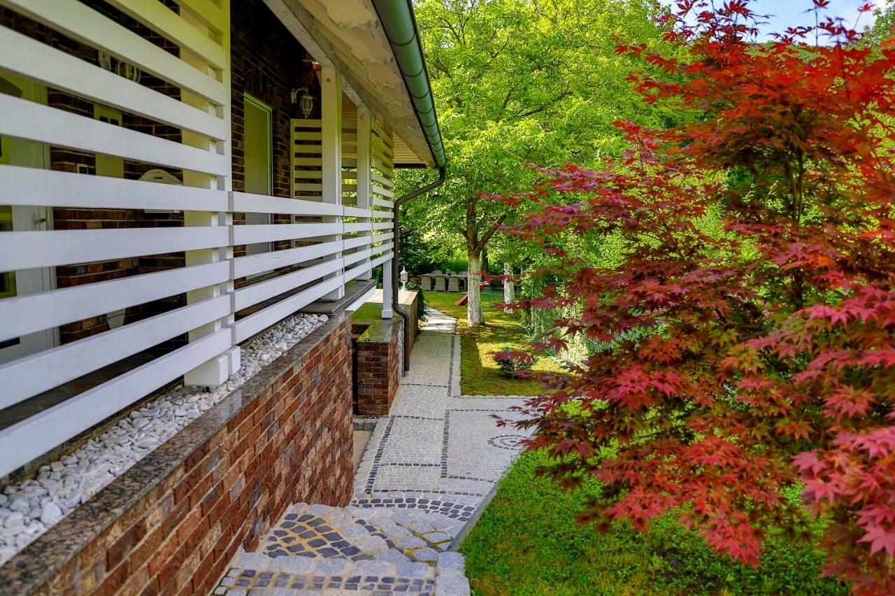 Holiday Home Villa Sara Bihać Buitenkant foto